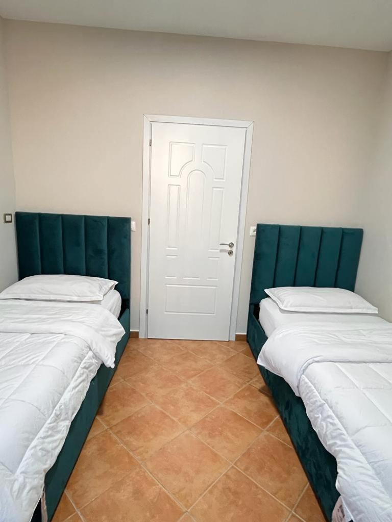 Belix Hotel Apartments, Near The Beach Durrës Eksteriør billede